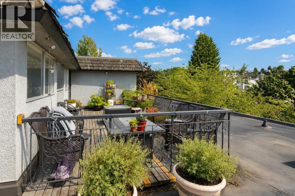 2065 TRIUMPH STREET, Vancouver - Image 1