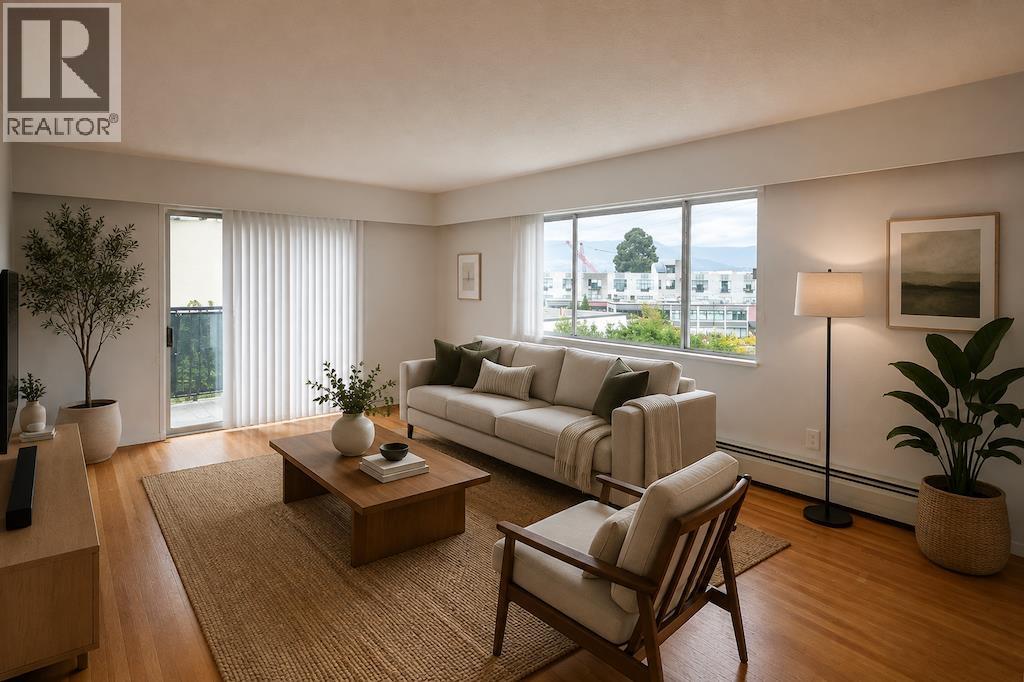 2065 TRIUMPH STREET, Vancouver - Image 1