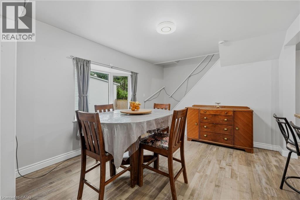 458 DAVIS Street - Image 17