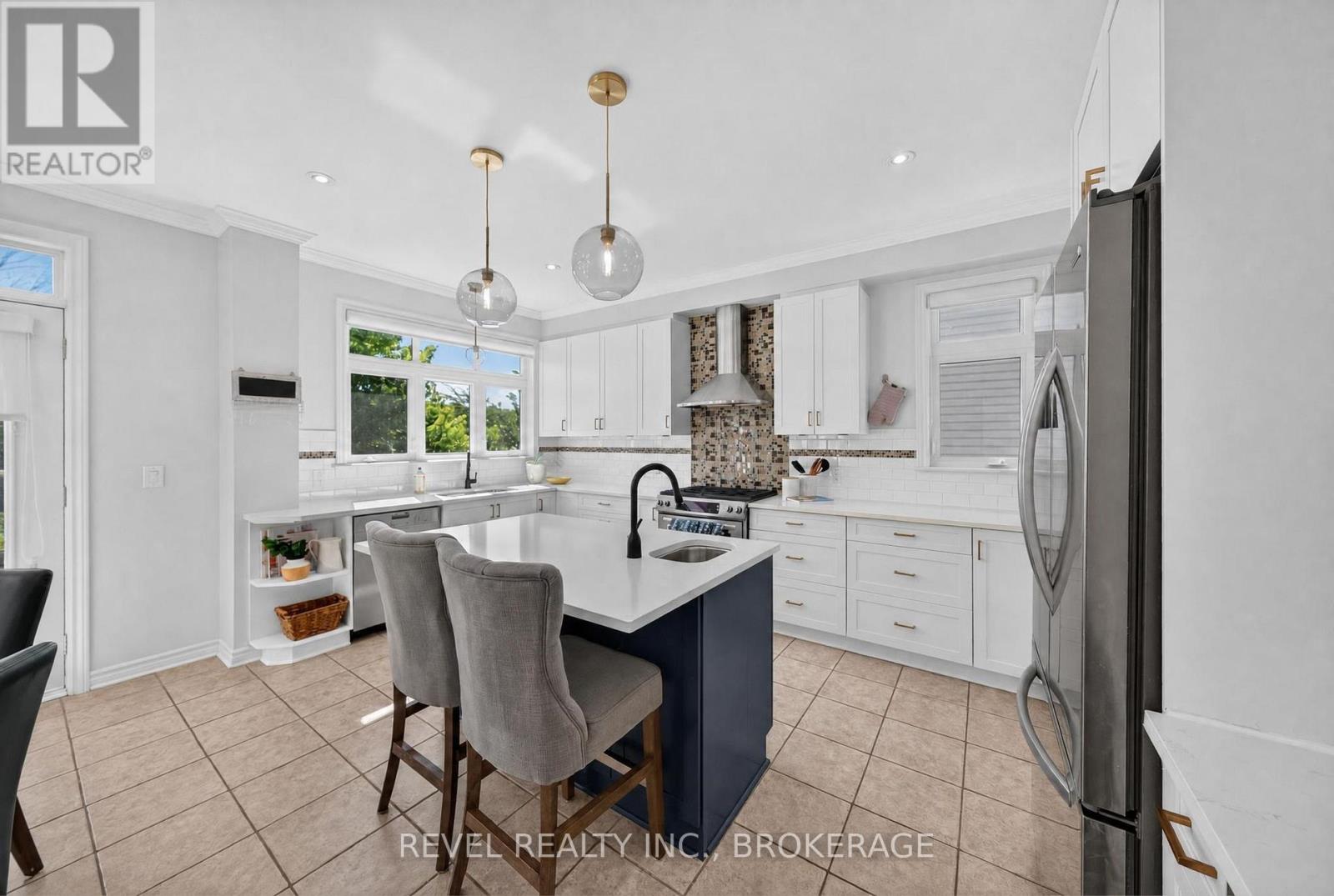 695 FIELDSTONE DRIVE - Image 16