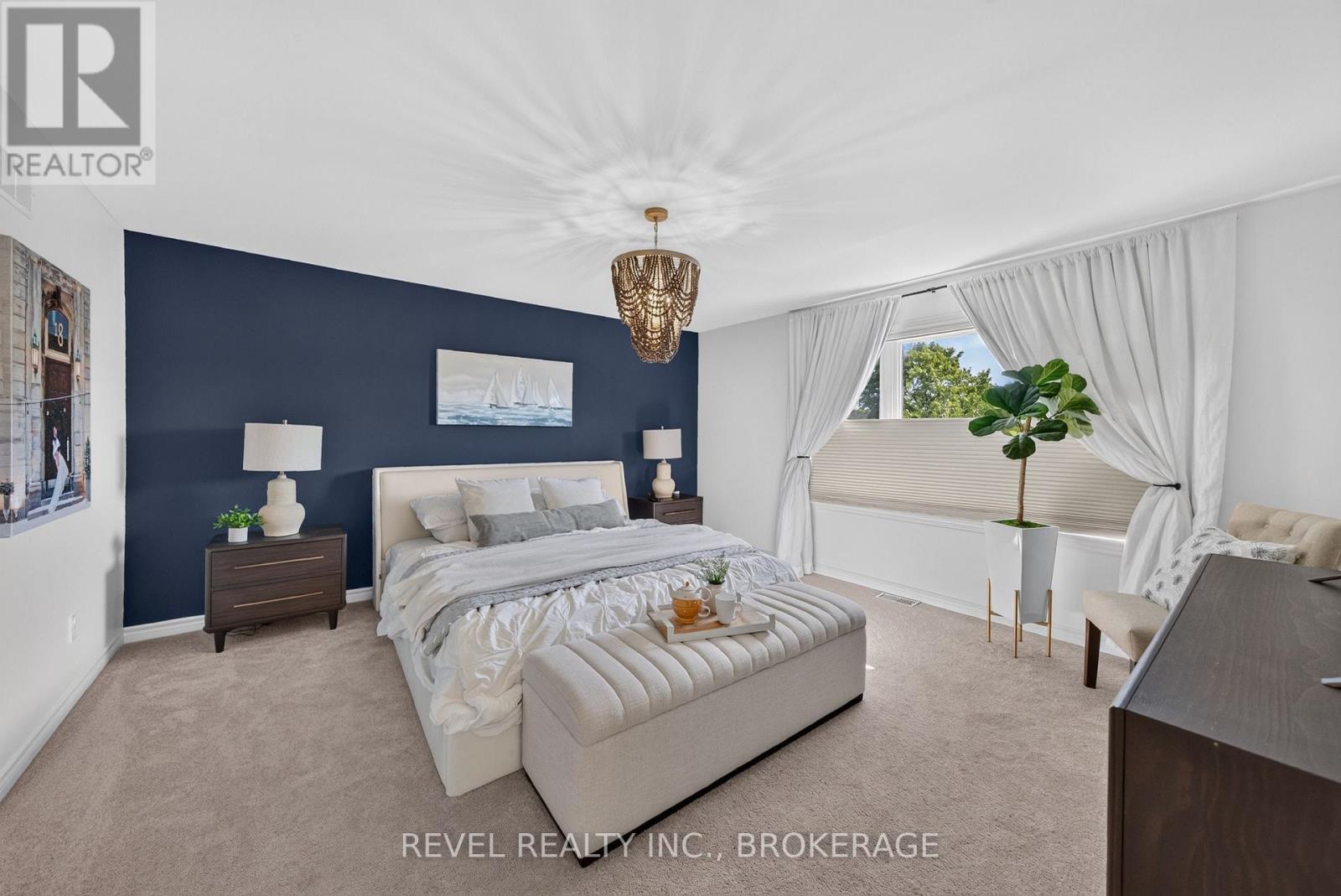 695 FIELDSTONE DRIVE - 22