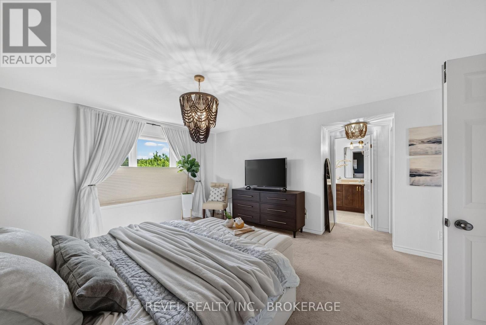 695 FIELDSTONE DRIVE - 23