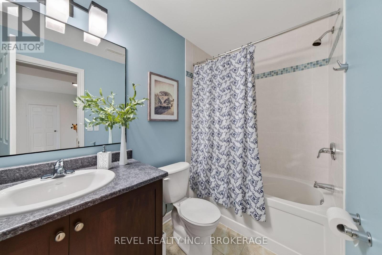 695 FIELDSTONE DRIVE - 41