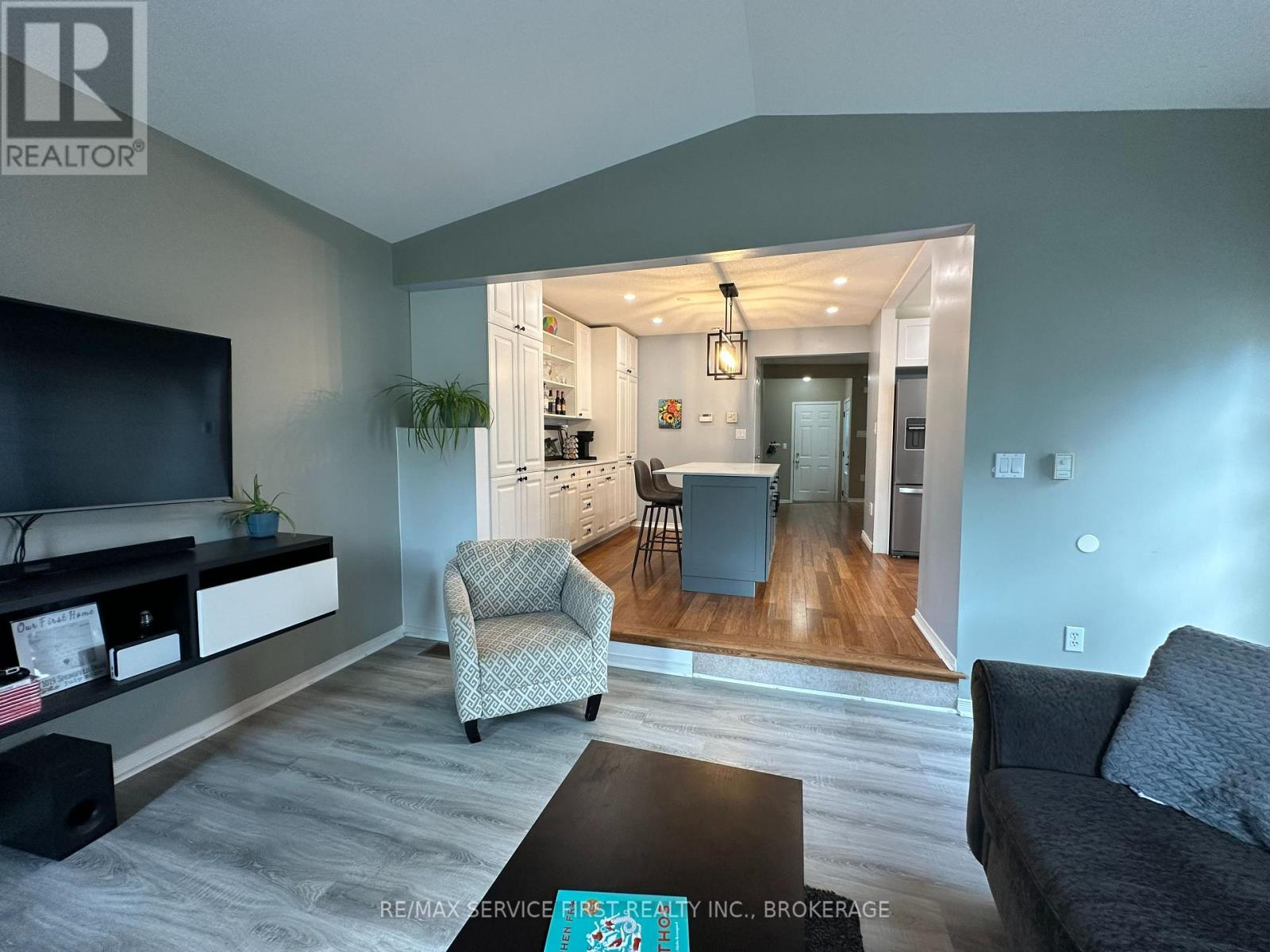1019 SPRINGFIELD DRIVE - Image 13