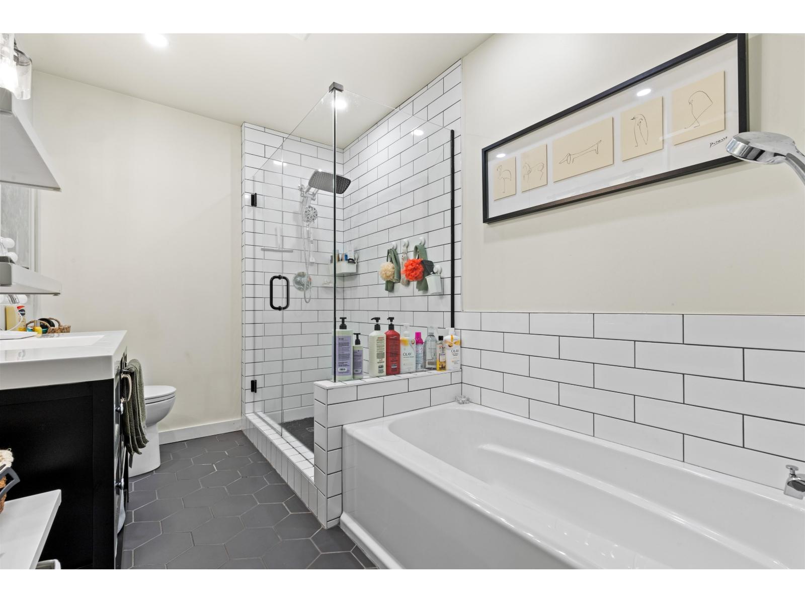 20560 45A AVENUE, Langley