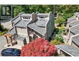202 3295 Island Hwy W, Qualicum Beach, BC V9K2C6 Photo 33