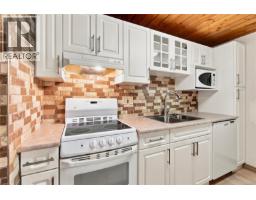202 3295 Island Hwy W, Qualicum Beach, BC V9K2C6 Photo 6