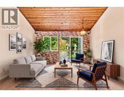 202 3295 Island Hwy W, Qualicum Beach, BC V9K2C6 Photo 9