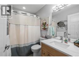 536 Cook St, Ladysmith, BC V9G1A1 Photo 37