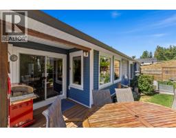 Living room - 536 Cook St, Ladysmith, BC V9G1A1 Photo 9
