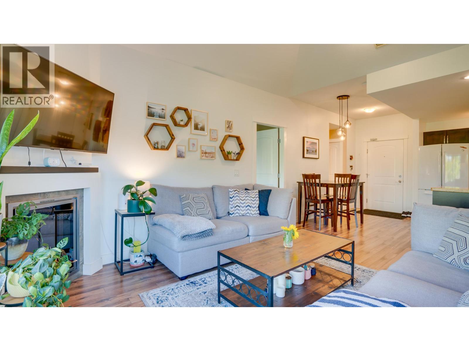 #28 3211 Centennial Drive - 7