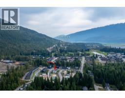 1005 Keystone Crescent, Revelstoke, BC V0E2S3 Photo 32