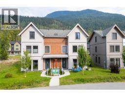 1005 Keystone Crescent, Revelstoke, BC V0E2S3 Photo 35