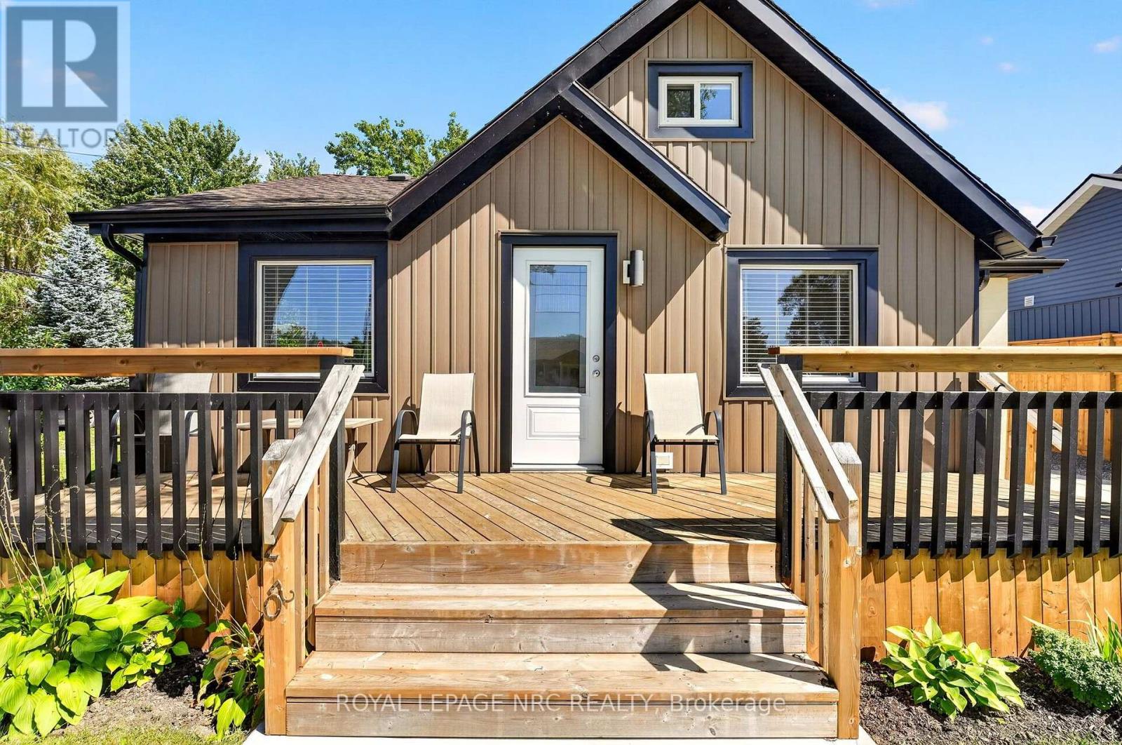 220 ROSEWOOD AVENUE - 4