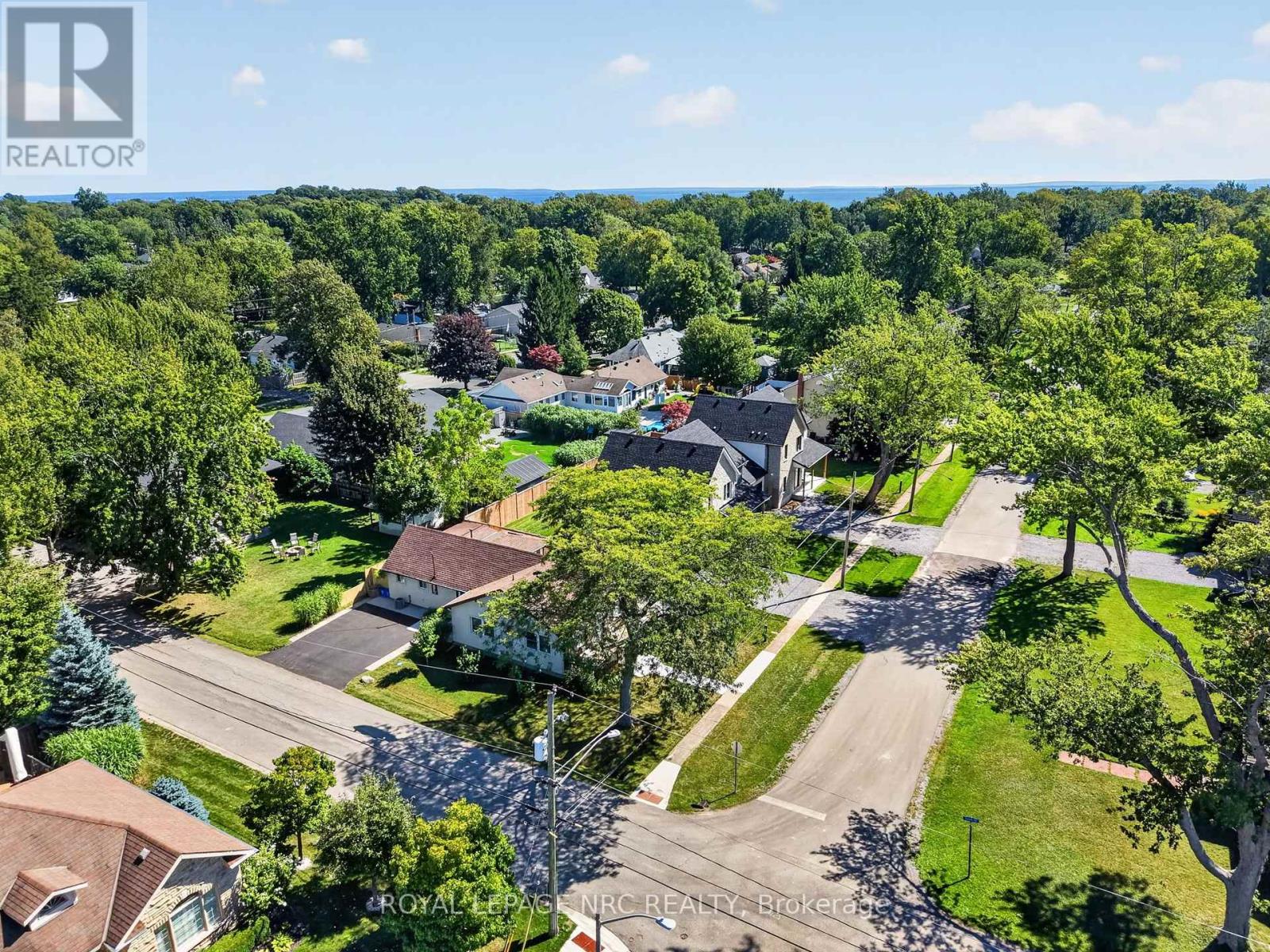 220 ROSEWOOD AVENUE - 45