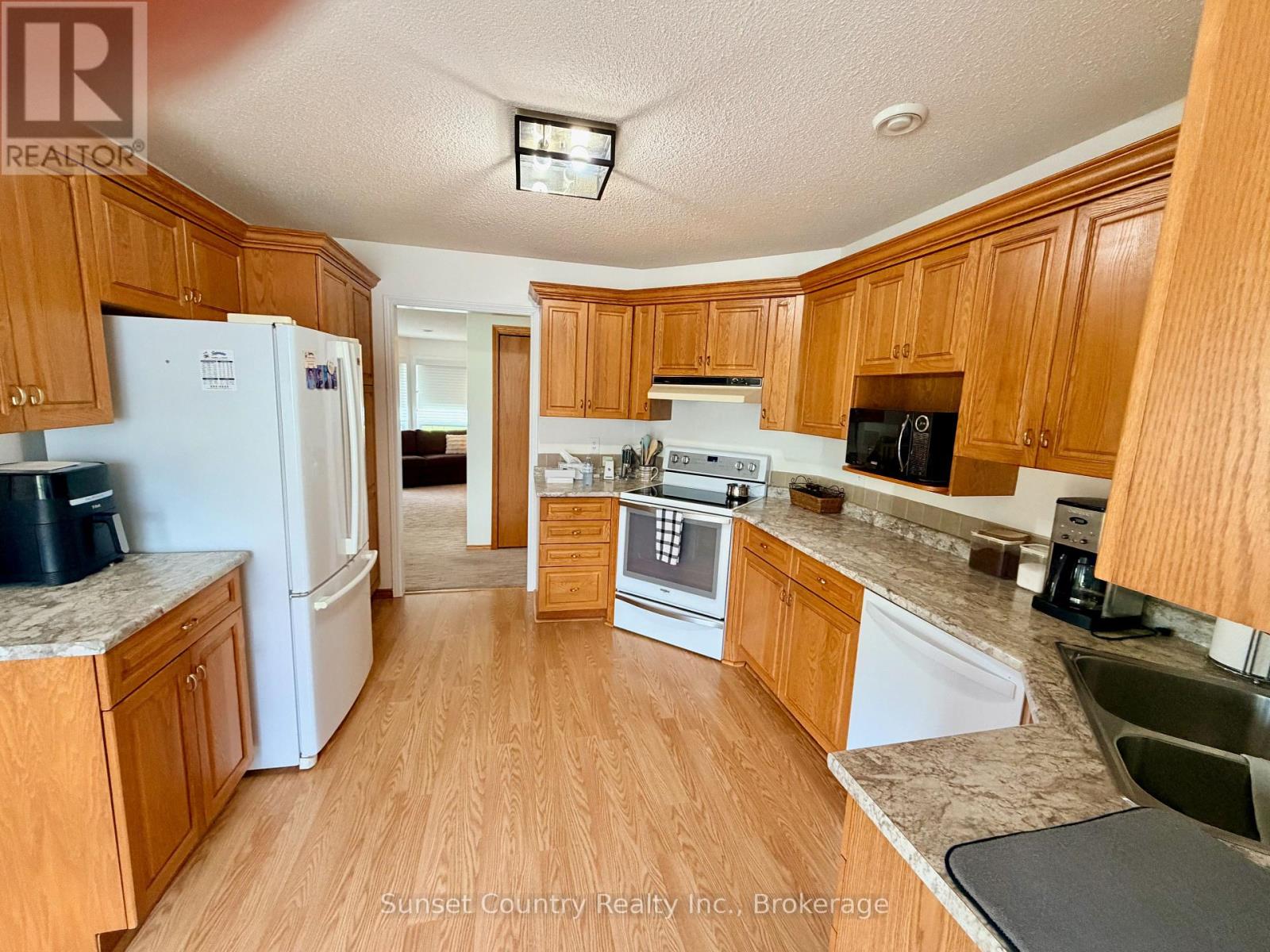 20 DEER TRAIL DRIVE, Dryden (Barclay) — photo 2
