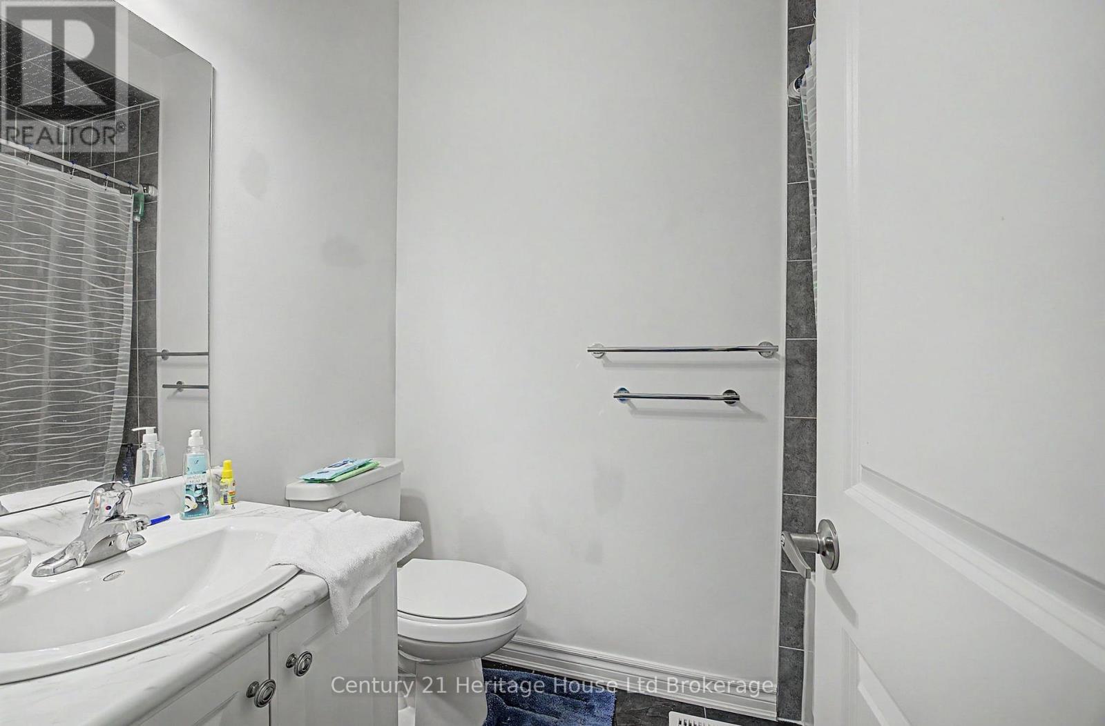 17 HARWOOD STREET, Tillsonburg — photo 8