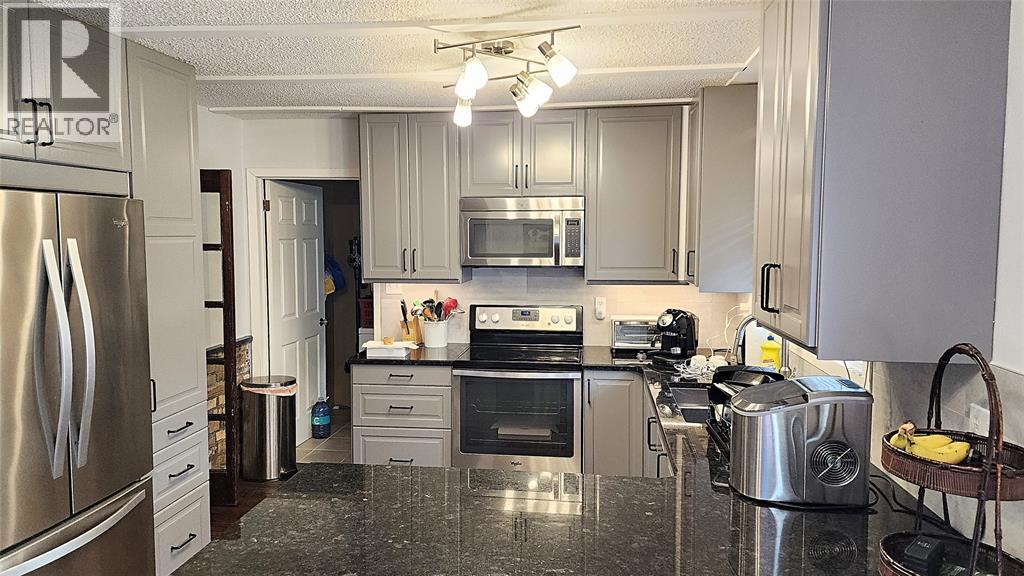 8468 Defore DRIVE, Grand Bend — photo 3