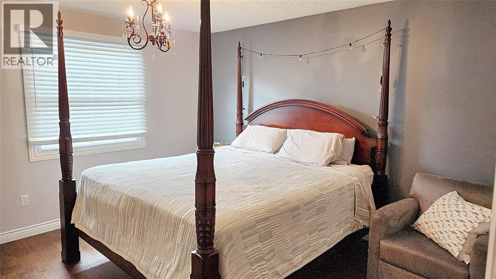 8468 Defore DRIVE, Grand Bend — photo 8