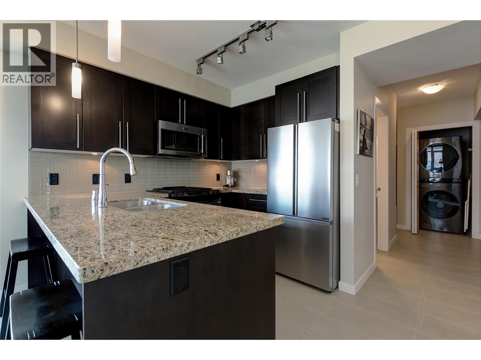 1075 Sunset Drive Unit# 2001, Kelowna