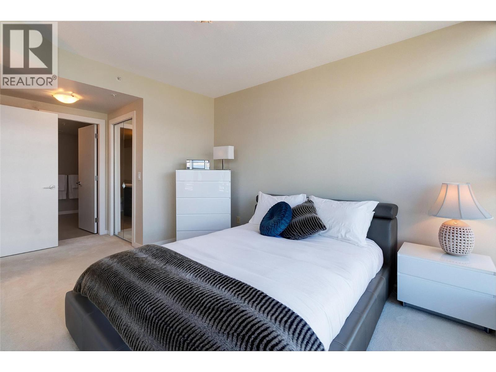 1075 Sunset Drive Unit# 2001, Kelowna
