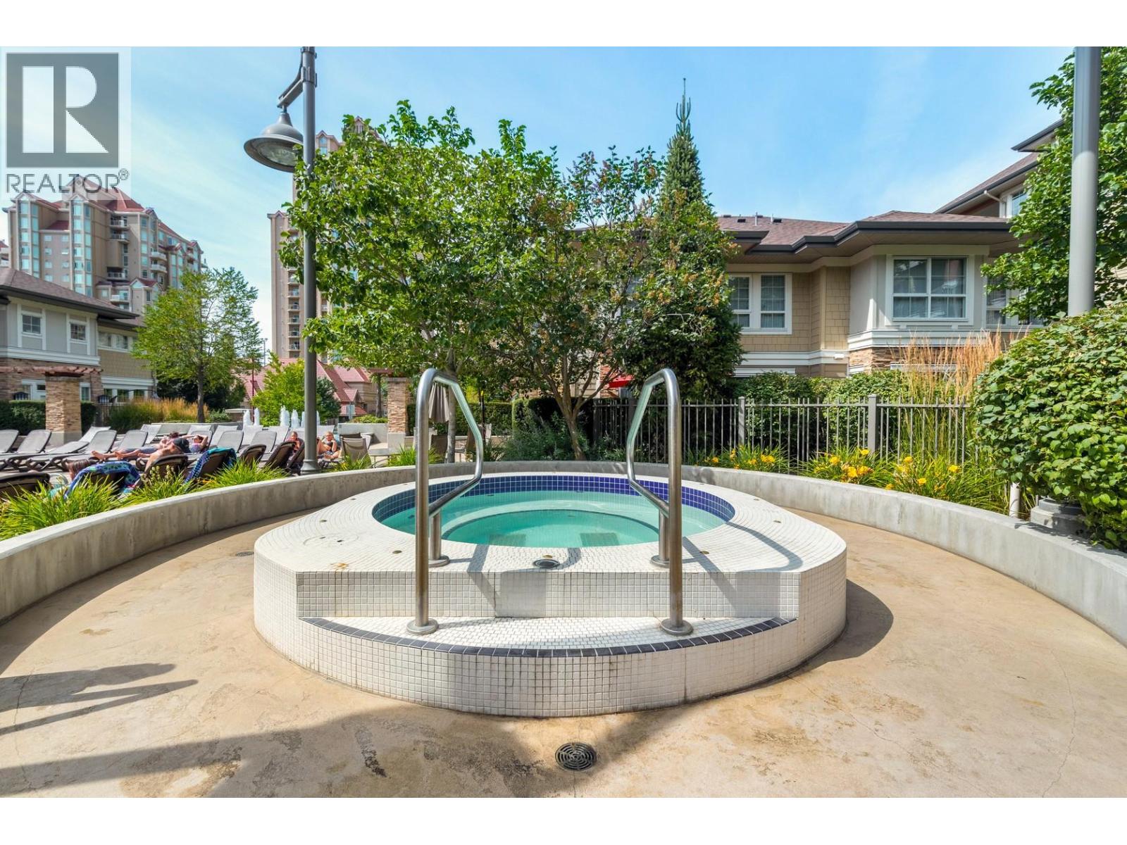 1075 Sunset Drive Unit# 2001, Kelowna