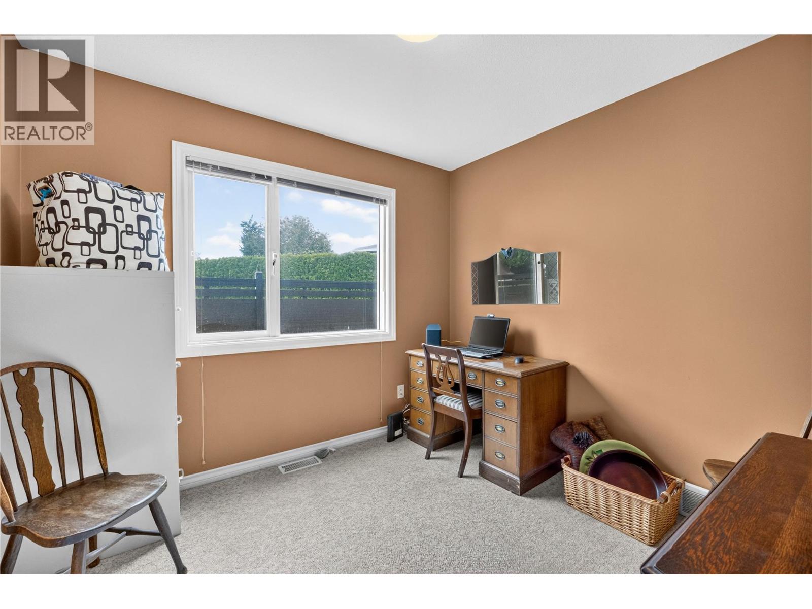 4015 Logie Court - 18