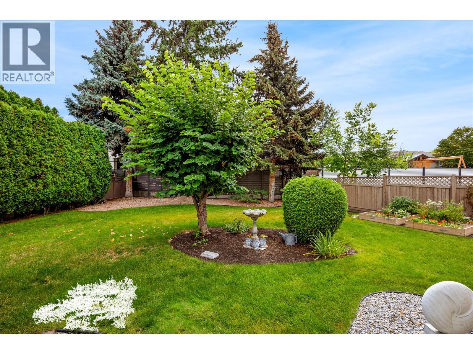 4015 Logie Court, Kelowna