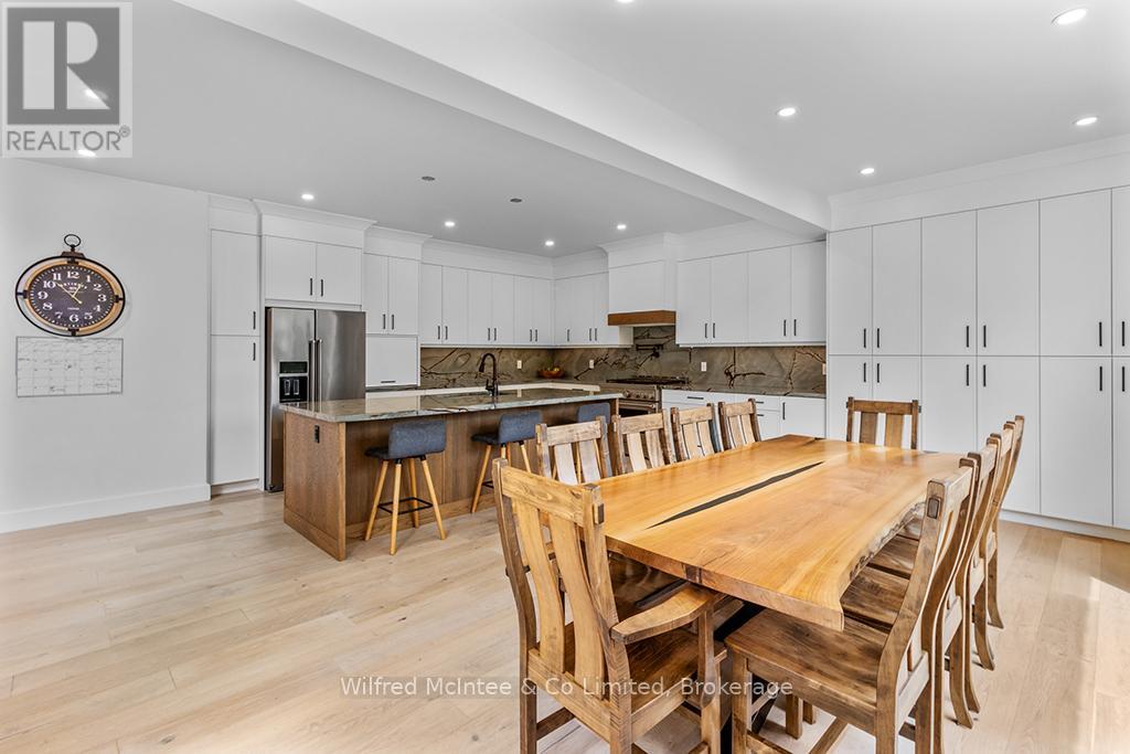 72 VICTORIA STREET S - Image 14