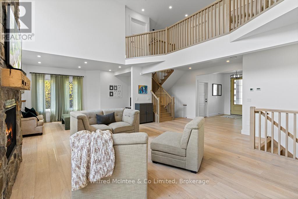 72 VICTORIA STREET S - Image 15