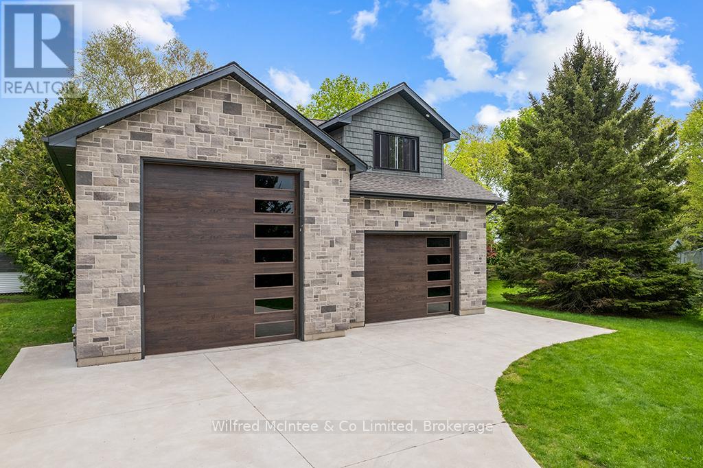 72 VICTORIA STREET S - Image 37