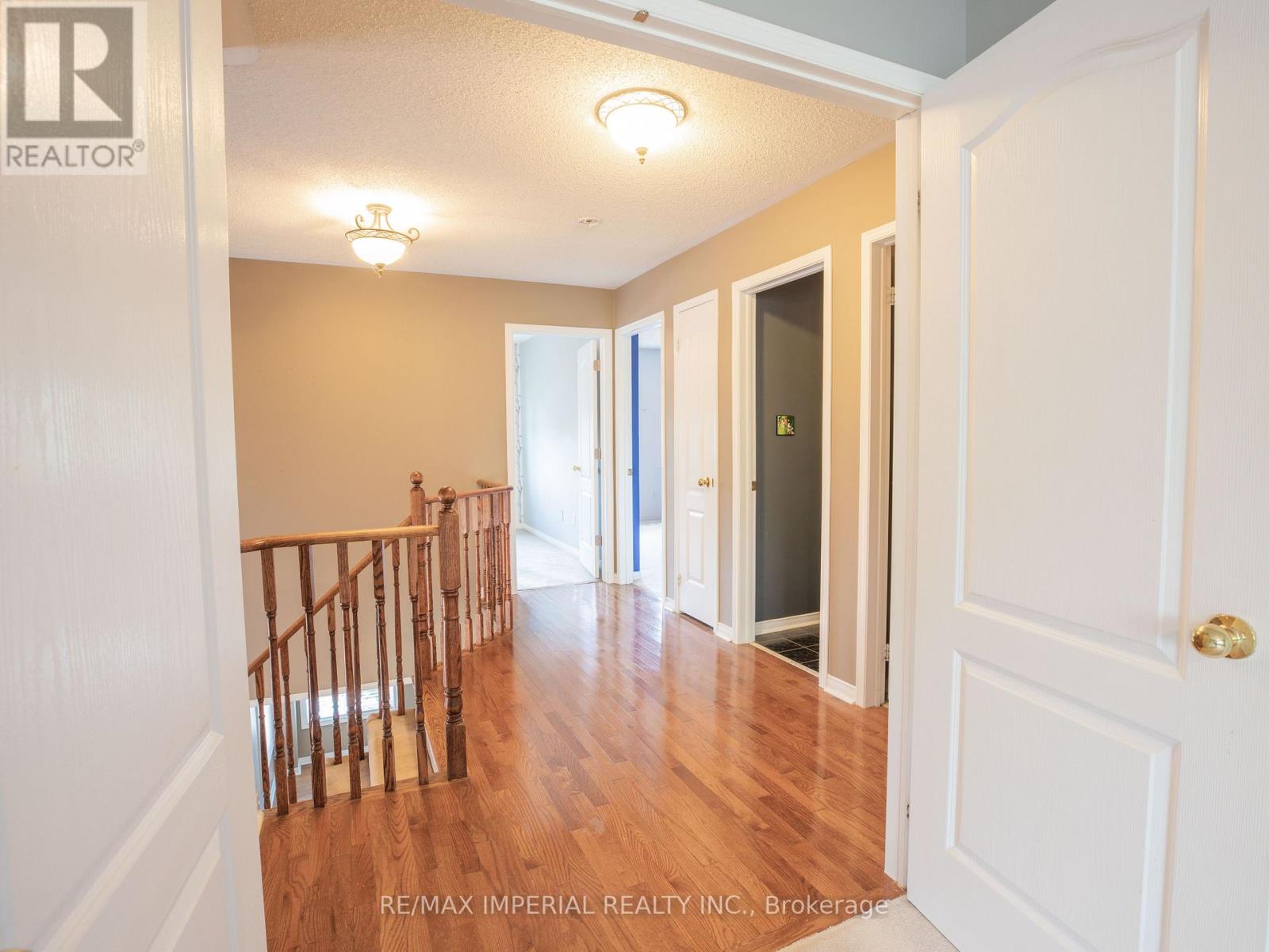 18 Windbreak Crescent, Whitby, ON photo 14
