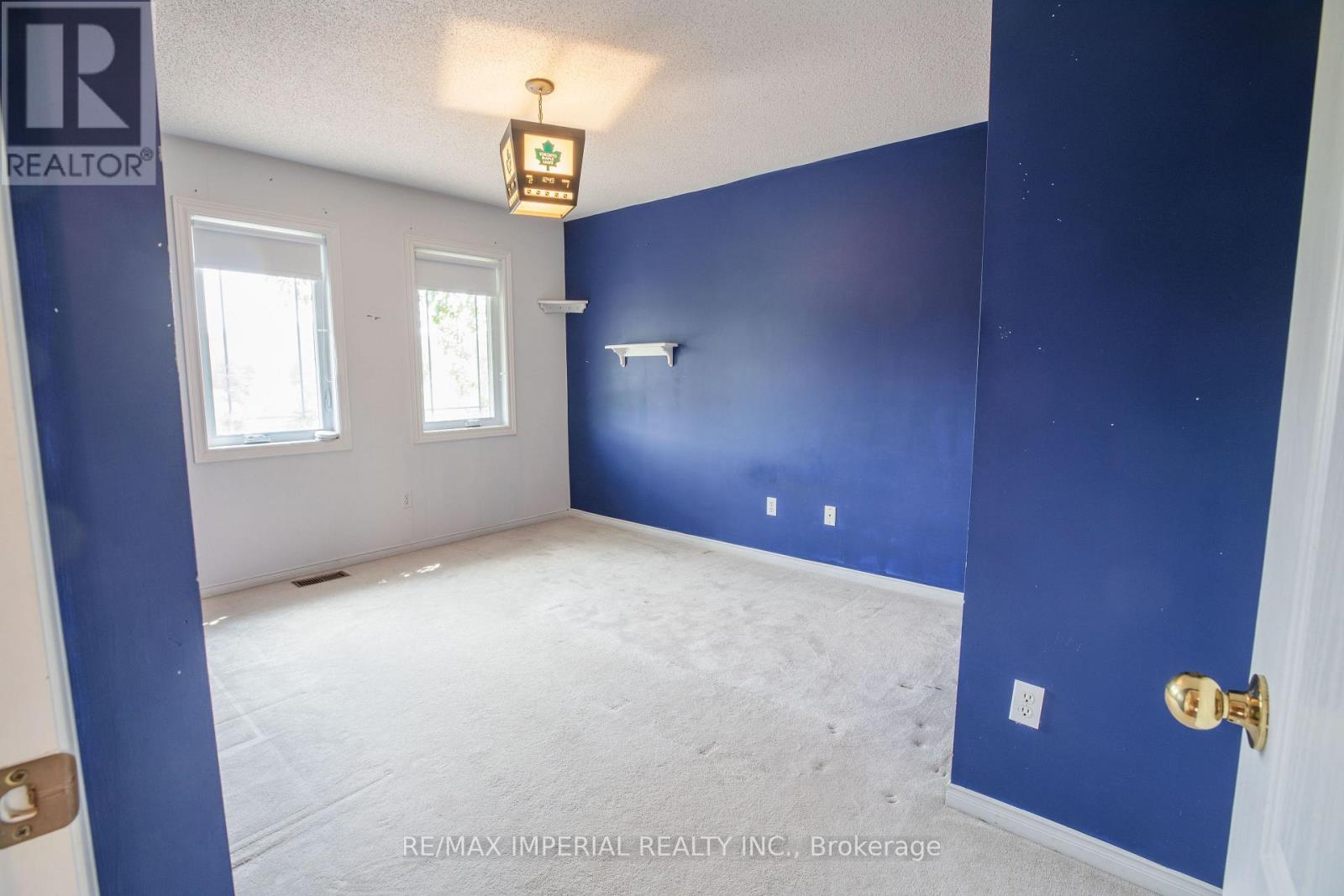 18 Windbreak Crescent, Whitby, ON photo 21