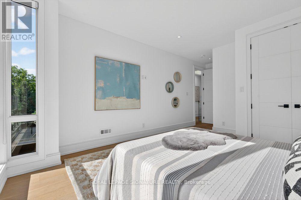 39 DERWYN ROAD - Image 32