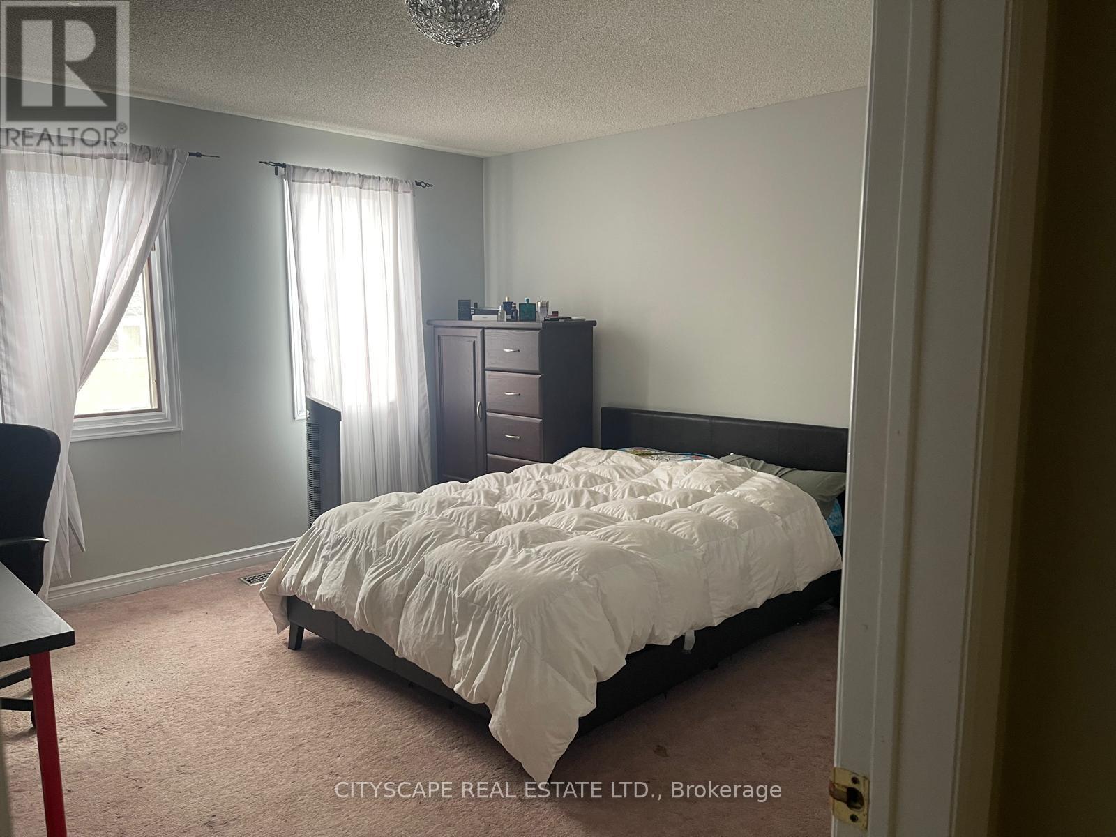 3 LEAH CRESCENT - Image 18