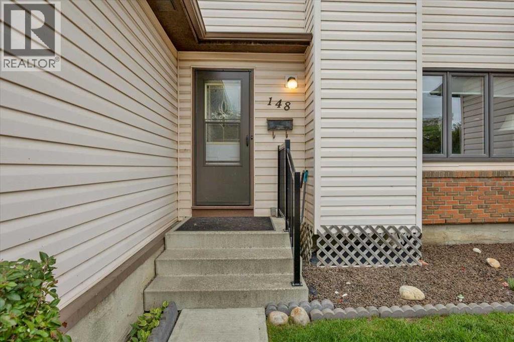 148 Deerview Way SE, Deer Ridge, Calgary photo 4