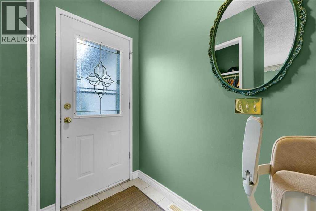 148 Deerview Way SE, Deer Ridge, Calgary photo 5