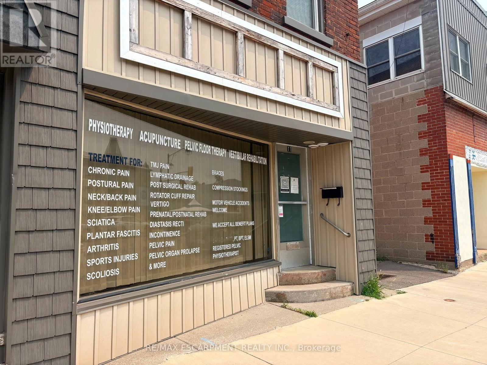 11 COLBORNE STREET N, Norfolk (Simcoe) — photo 2