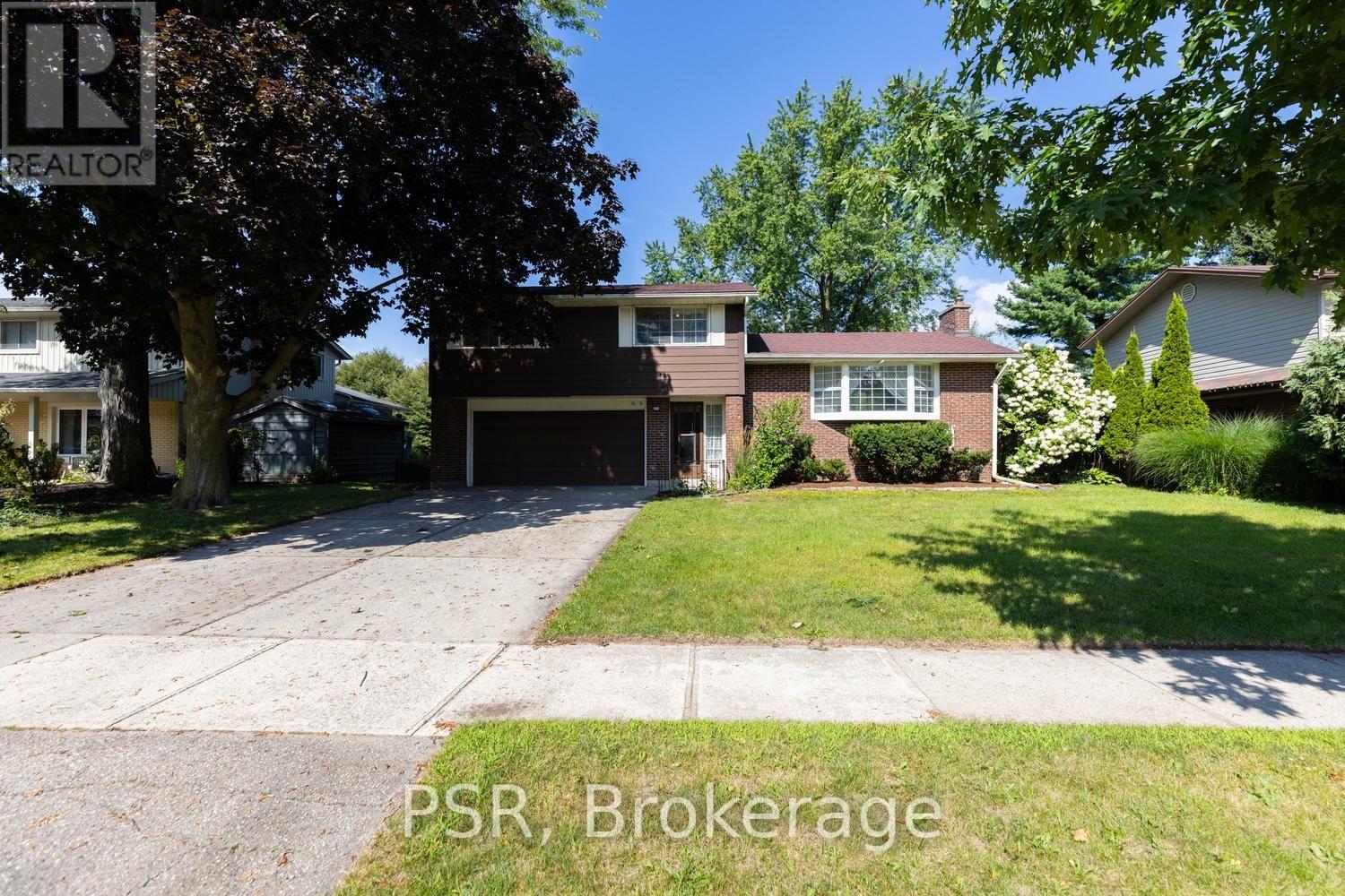 68 HALLIWELL DRIVE — photo 2
