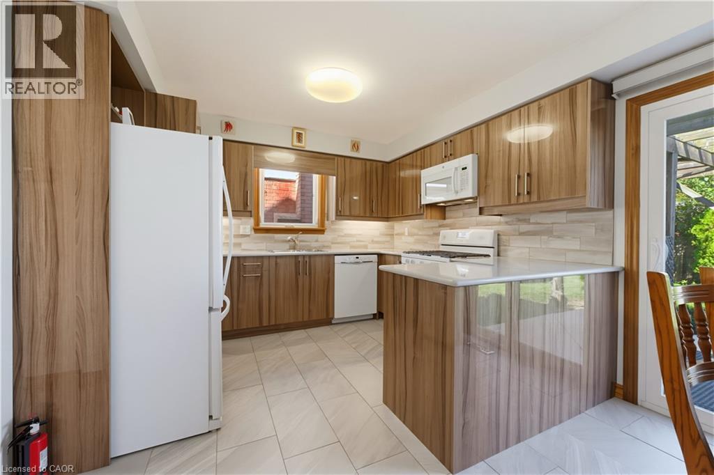 413 ACADIA Drive - 11