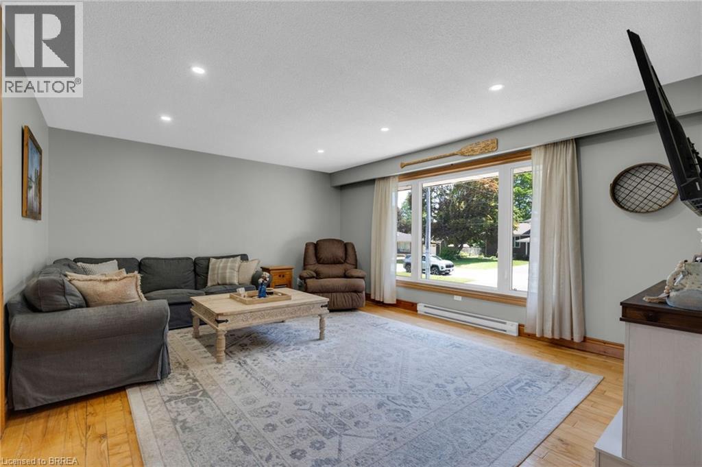 212 HAMILTON Drive, Stayner — photo 9