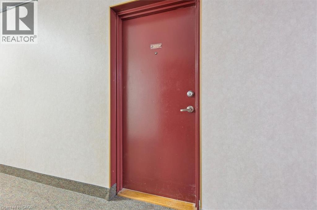 1100 COURTLAND Avenue E Unit# 302, Kitchener — photo 8