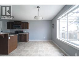 4pc Bathroom - 112 Sandstone Lane, Fort Mcmurray, AB T9K0S7 Photo 10