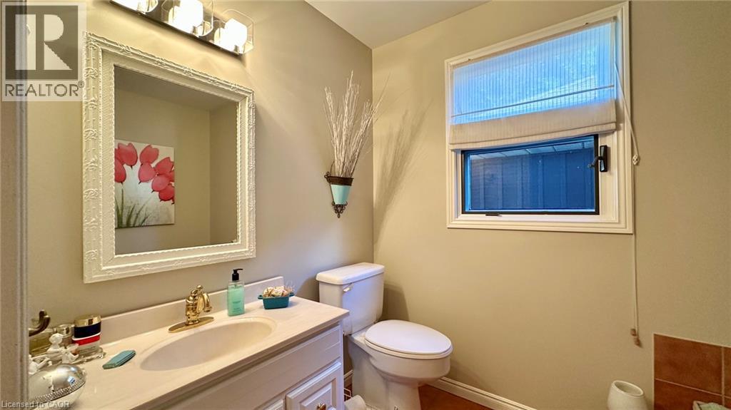 25 HELEN Boulevard - Image 26