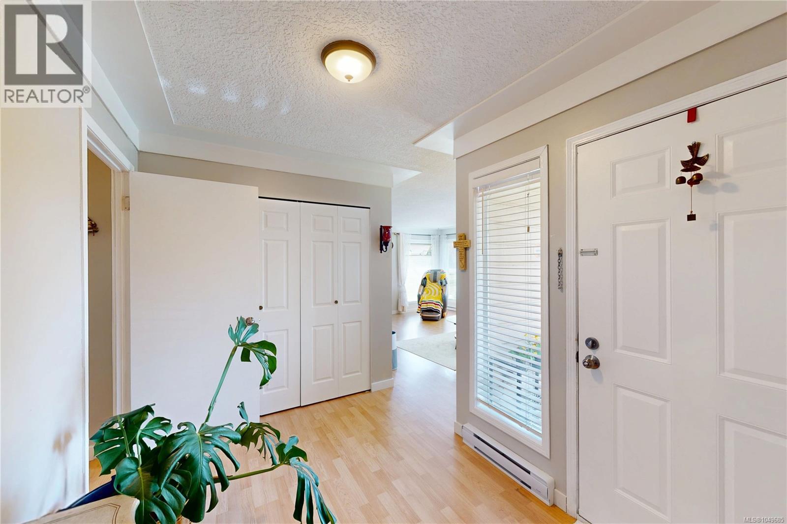 1382 McKenzie Ave - 11