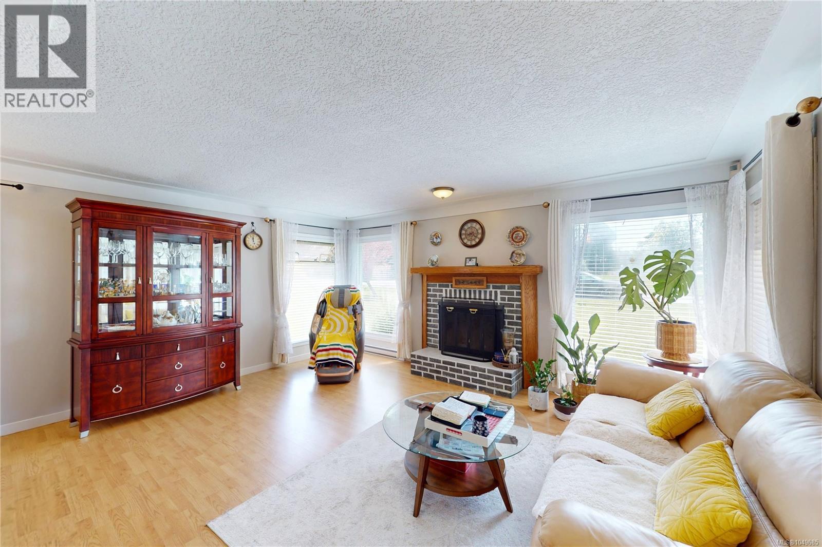 1382 McKenzie Ave - 12