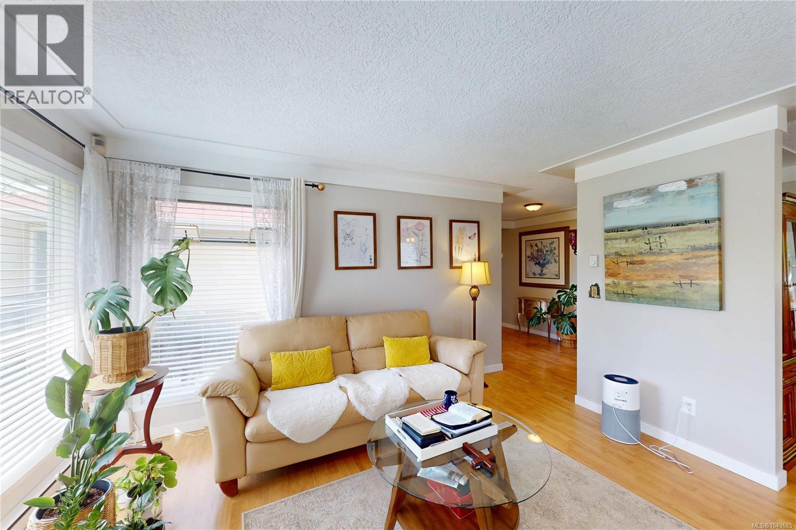 1382 McKenzie Ave - Image 16