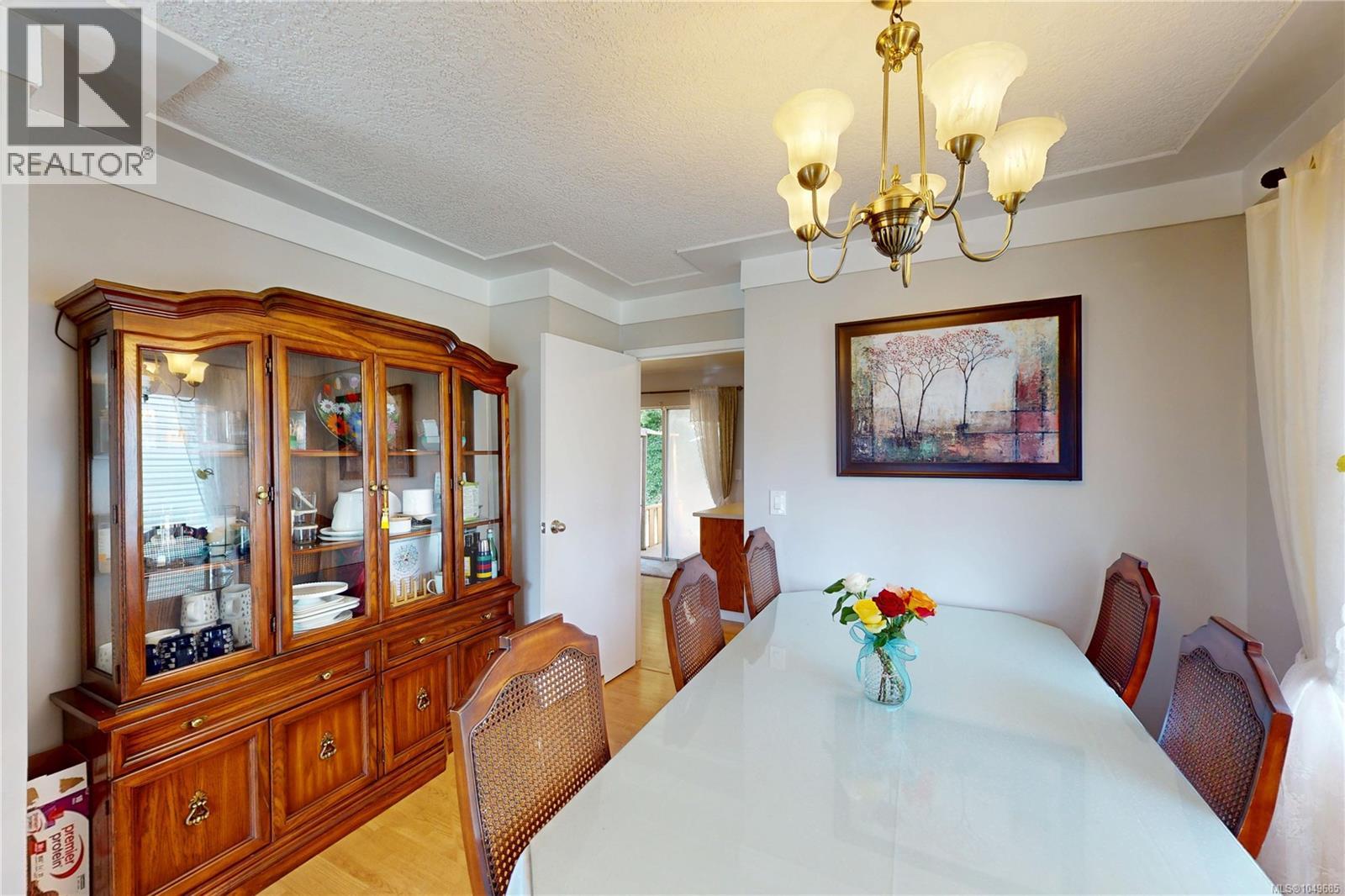 1382 McKenzie Ave - Image 17