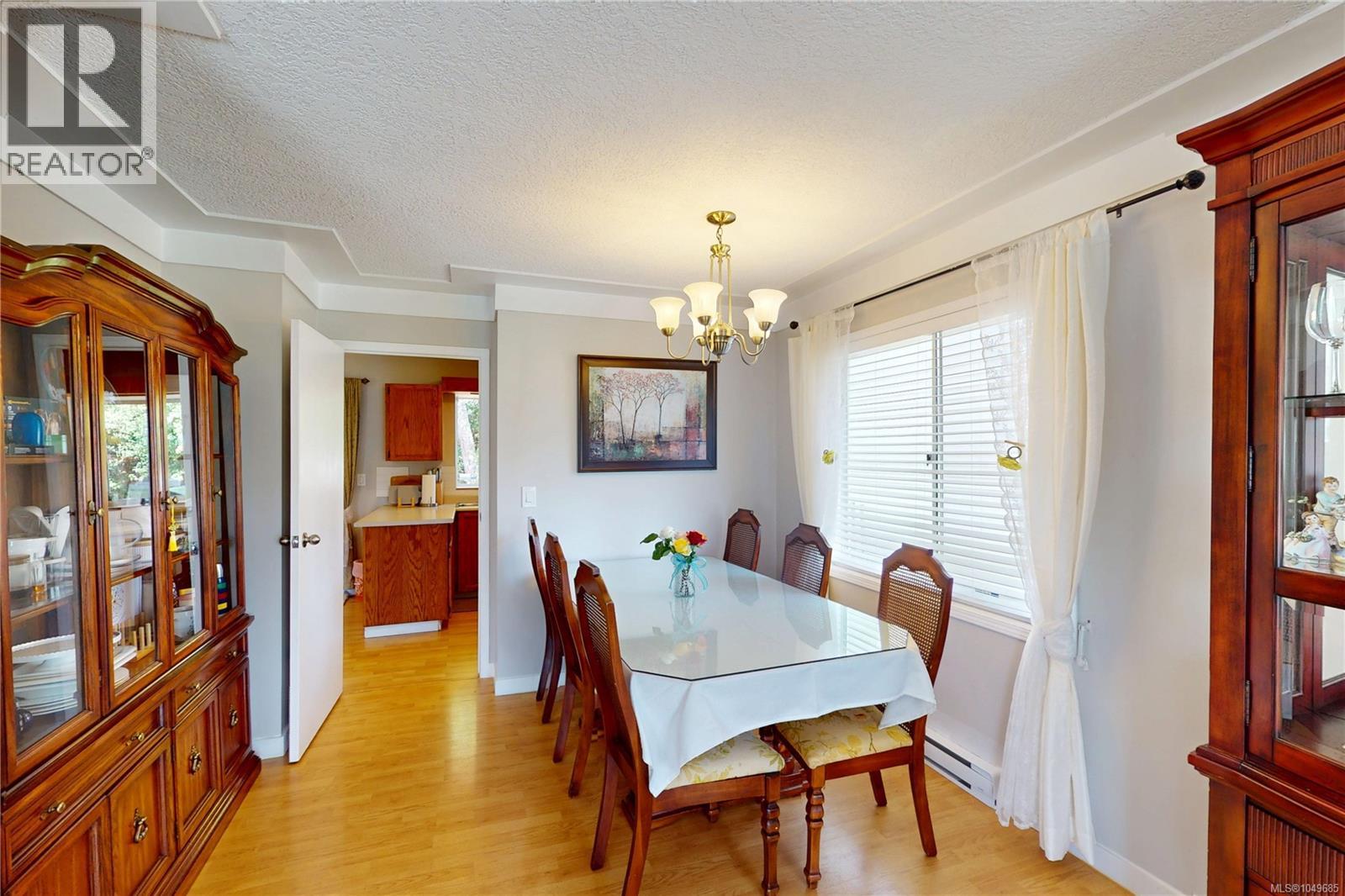 1382 McKenzie Ave - Image 18