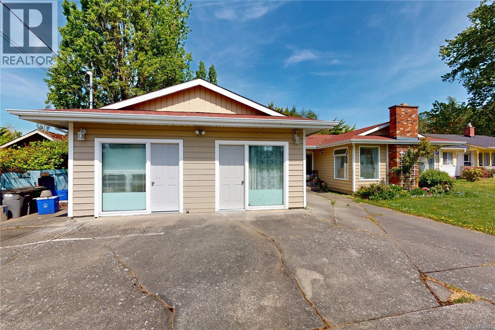 1382 McKenzie Ave - 2
